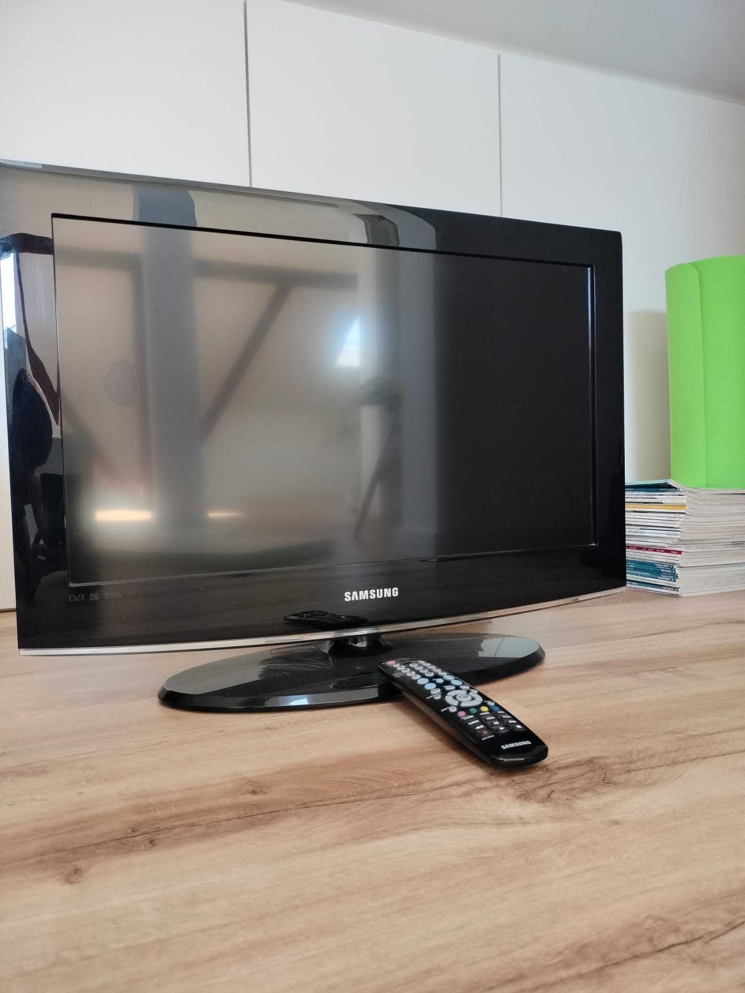 Vendo TV Samsung 66 cm (26")