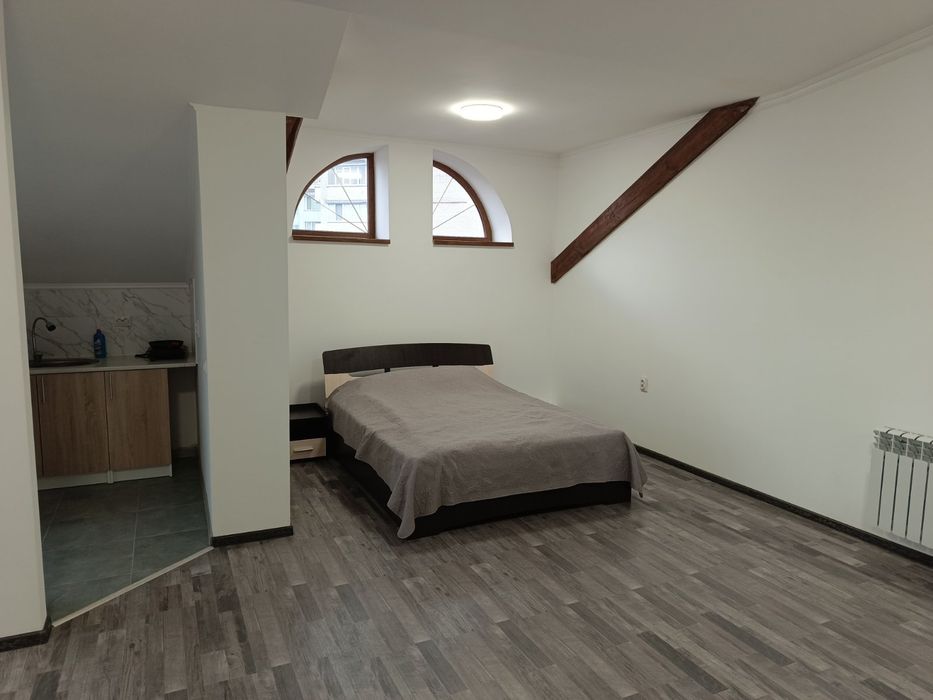 Продам терміново однокімнатну квартиру в Броварах район парку.