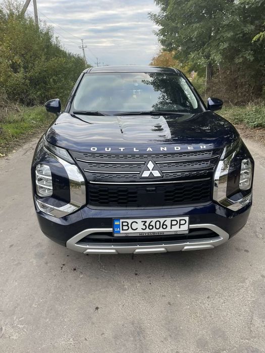Міцубісі аутлендер