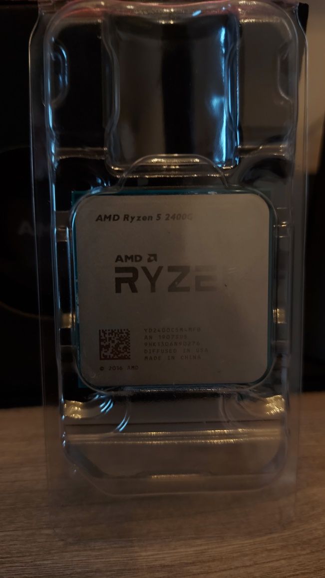 procesor ryzen 5 2400g 3.6ghz + cooler