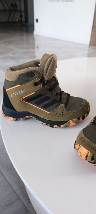 Buty zimowe  dziecięce Adidas Terrex rozmiar 29