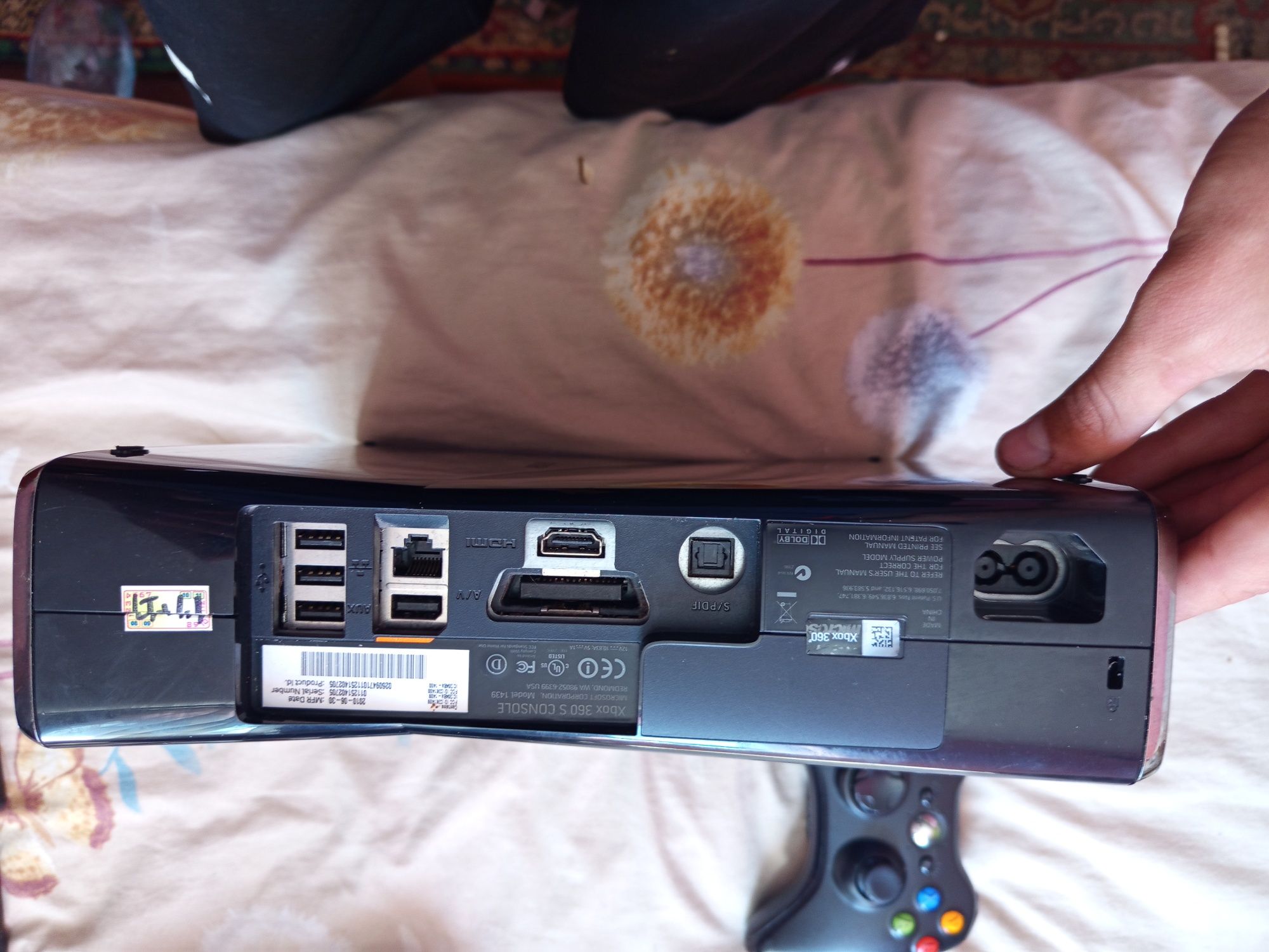 Продам. XBOX 360