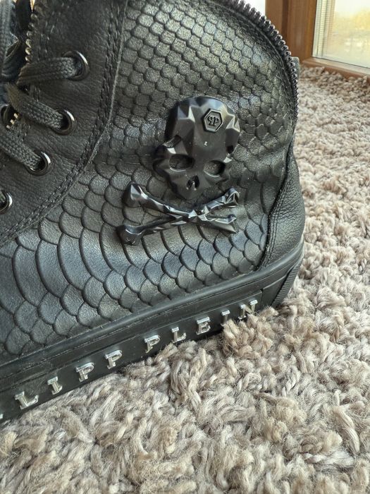 Продам моднявые ботики Filipp plein