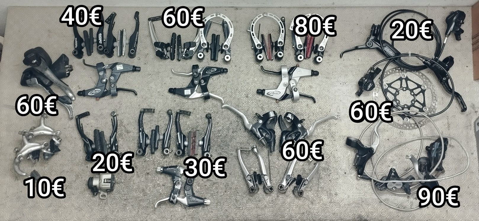 SKOTCH’s Bikes Garage... Peças, pecinhas e um monte de parafusos!!!