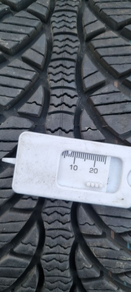 Yaris Aygo Corolla 175/65 R14 felgi  z oponami zimowymi