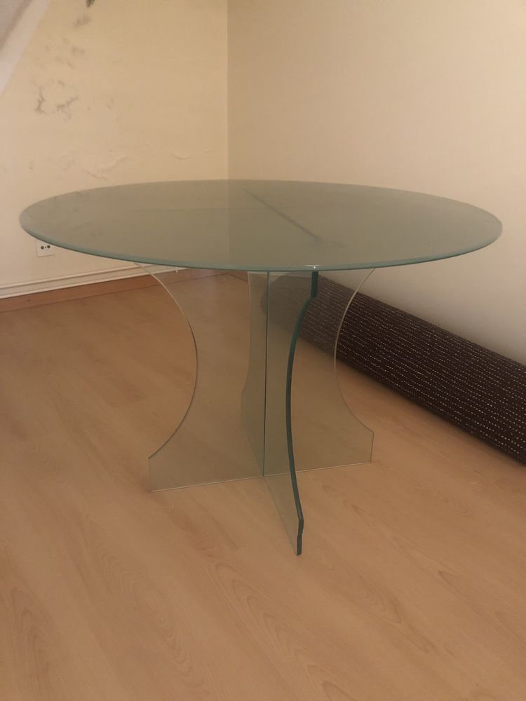 Mesa em vidro como nova