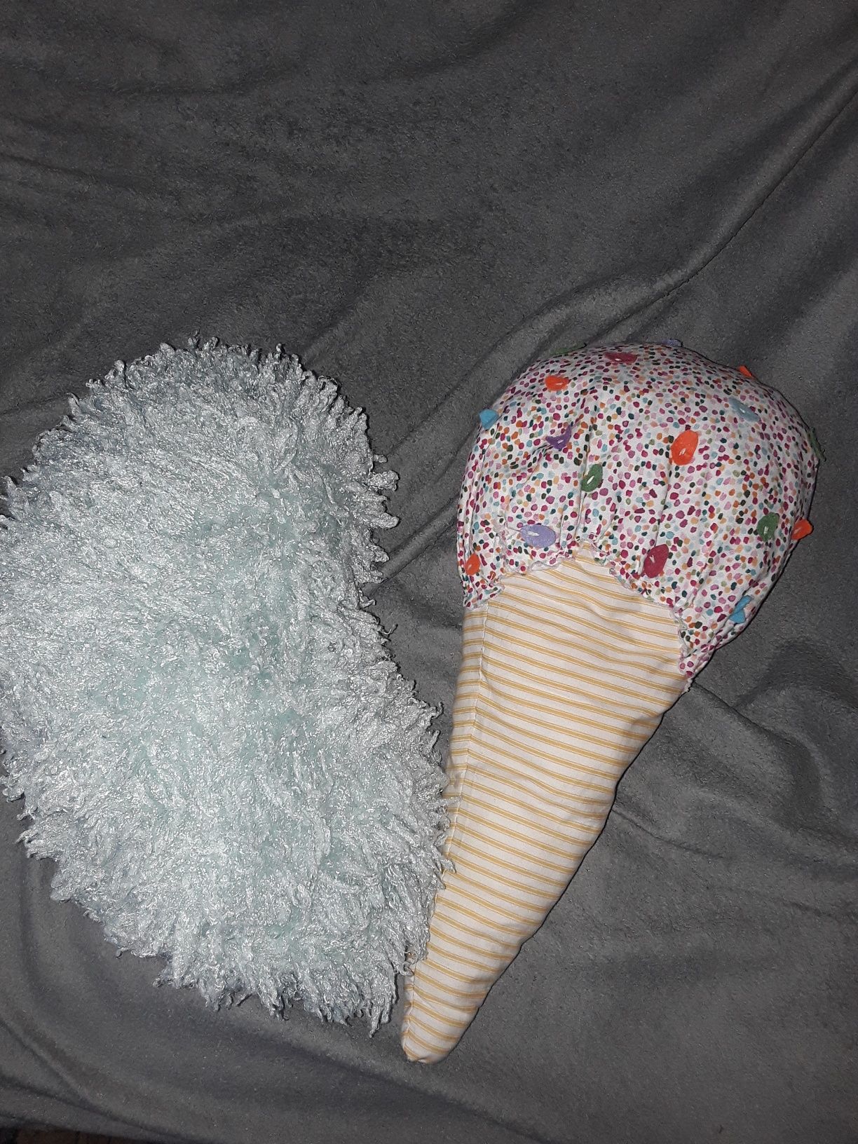 Декоративные подушки" Мороженое и махнатный рогалик"