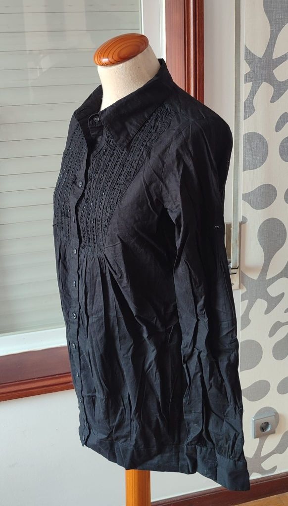 Camisa Stradivarius, preta - Novo

- Tamanho M

Os portes são a cargo