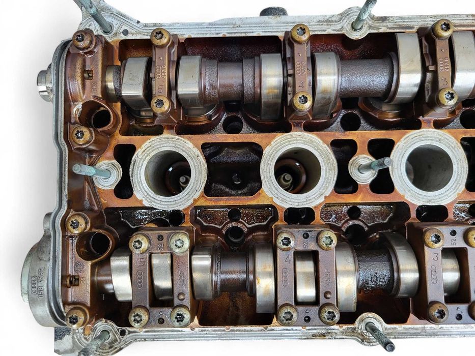 ГБЦ головка блока Audi A4 B5 A6 C5 VW Passat B5 Skoda Octavia 1.8