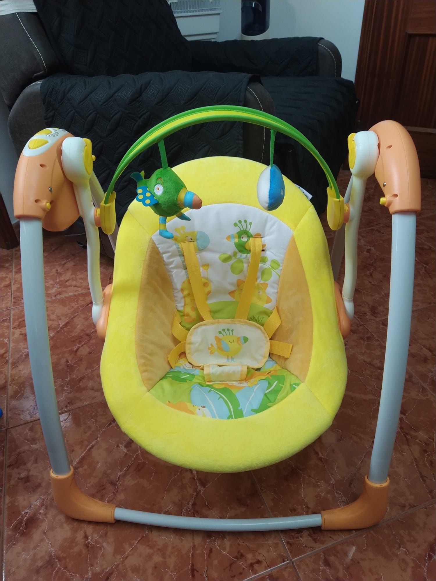 Espreguiçadeira para bebé baloiço cama carrinho brinquedo interativo.