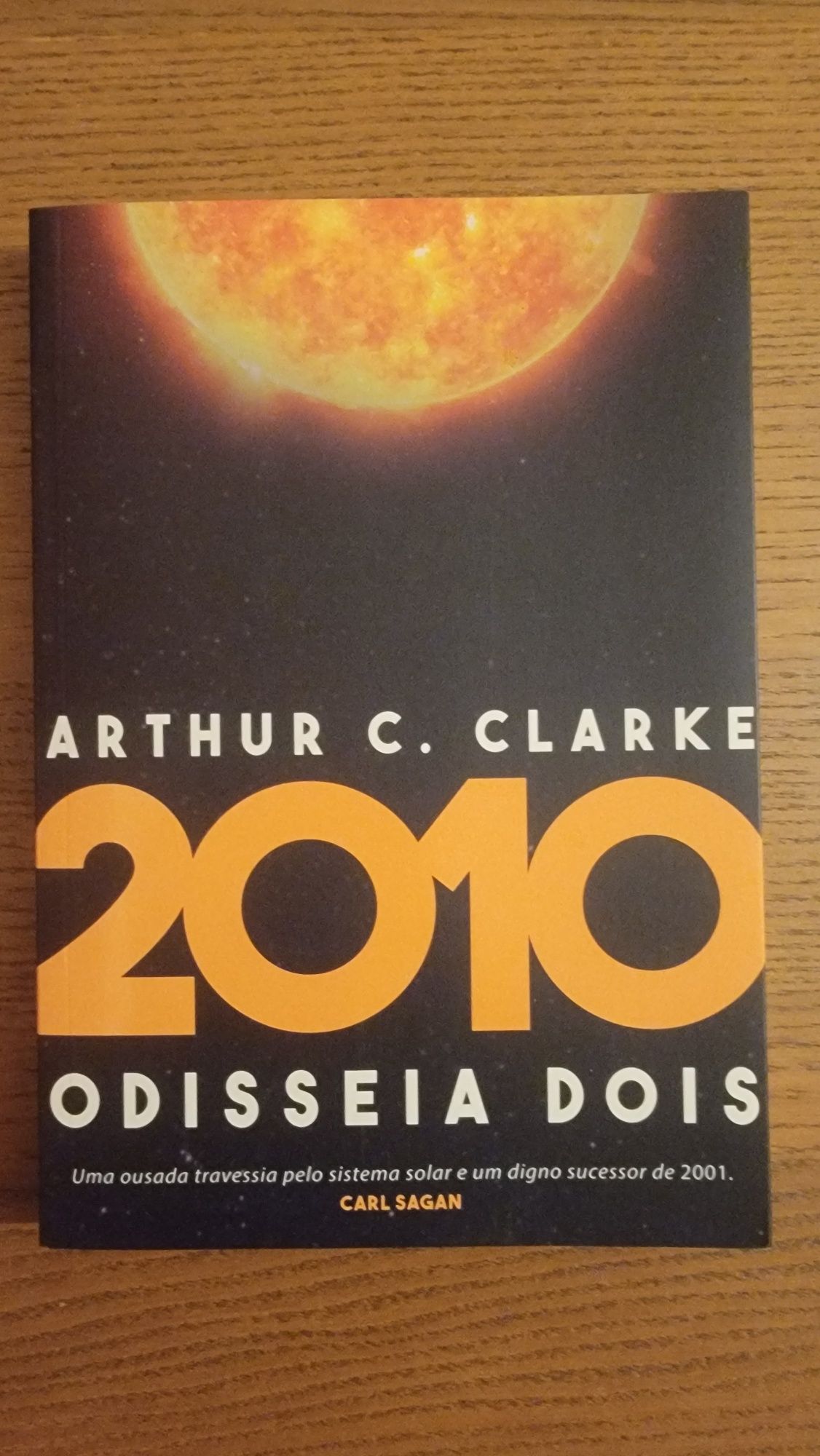 2010 Odisseia dois, Arthur C. Clarke