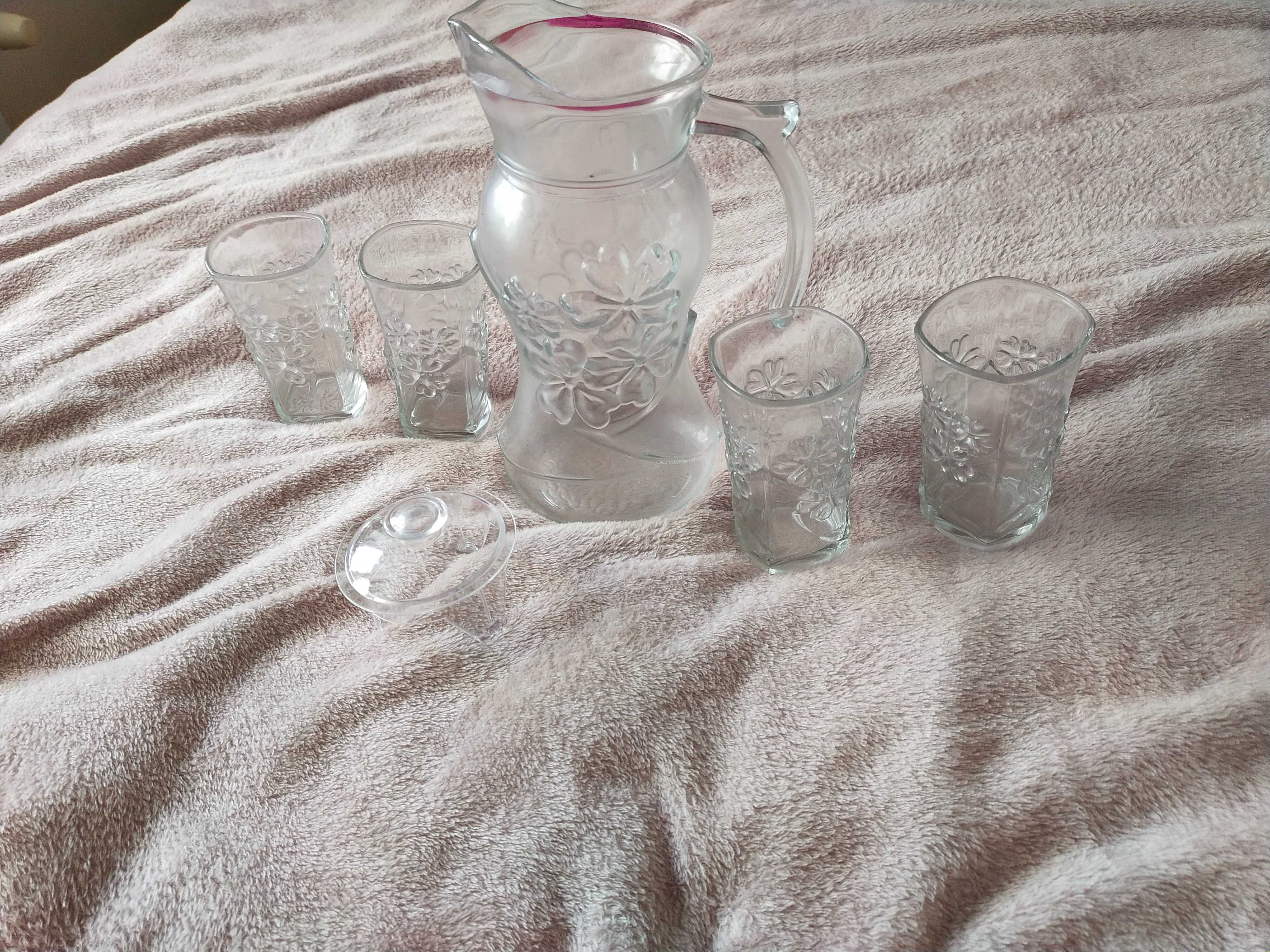 Dzbanek do wody i napojów szklany ze szklankami High Quality Glassware