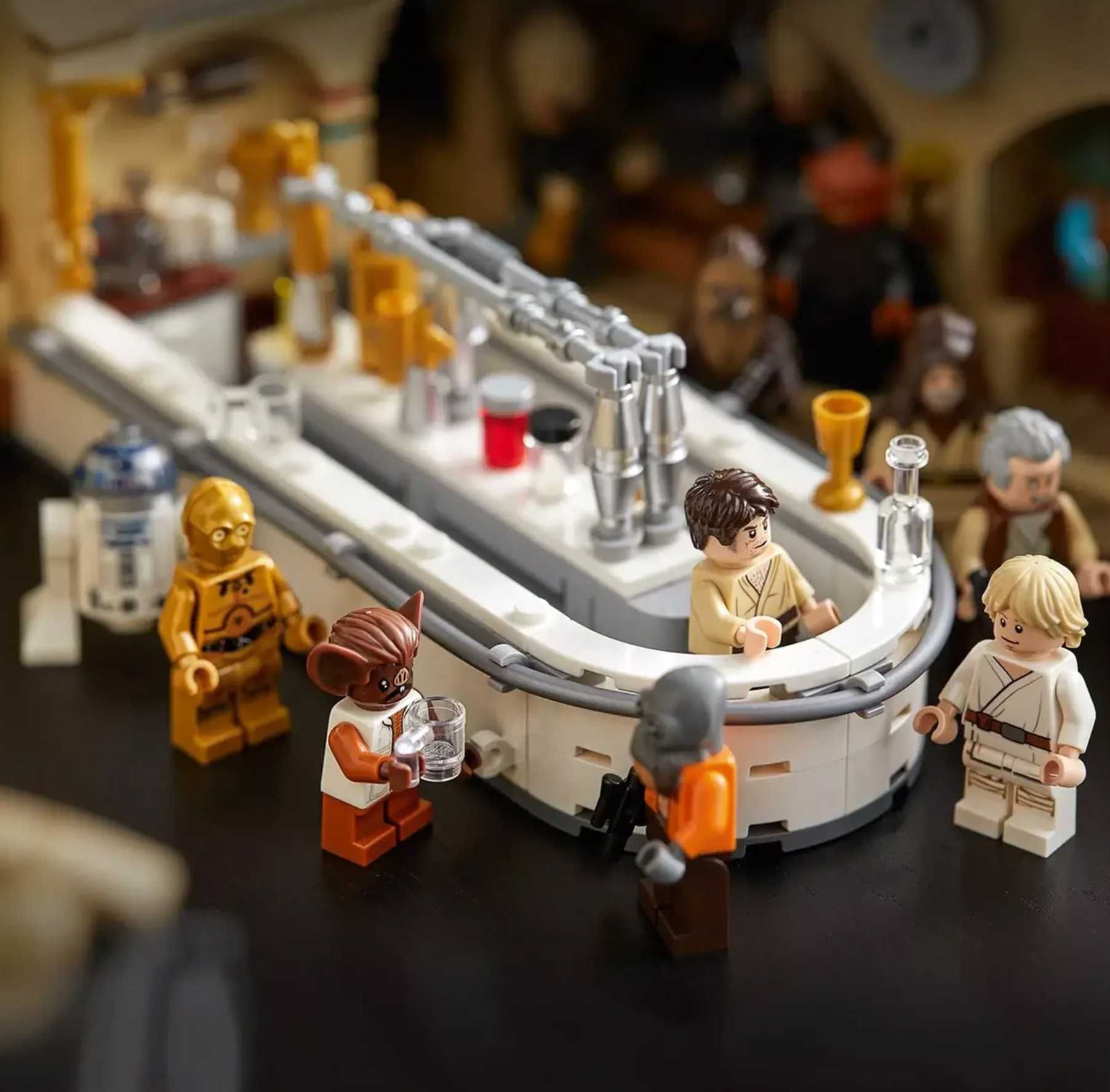 Конструктор  «Star Wars Mos Eisley Cantina»