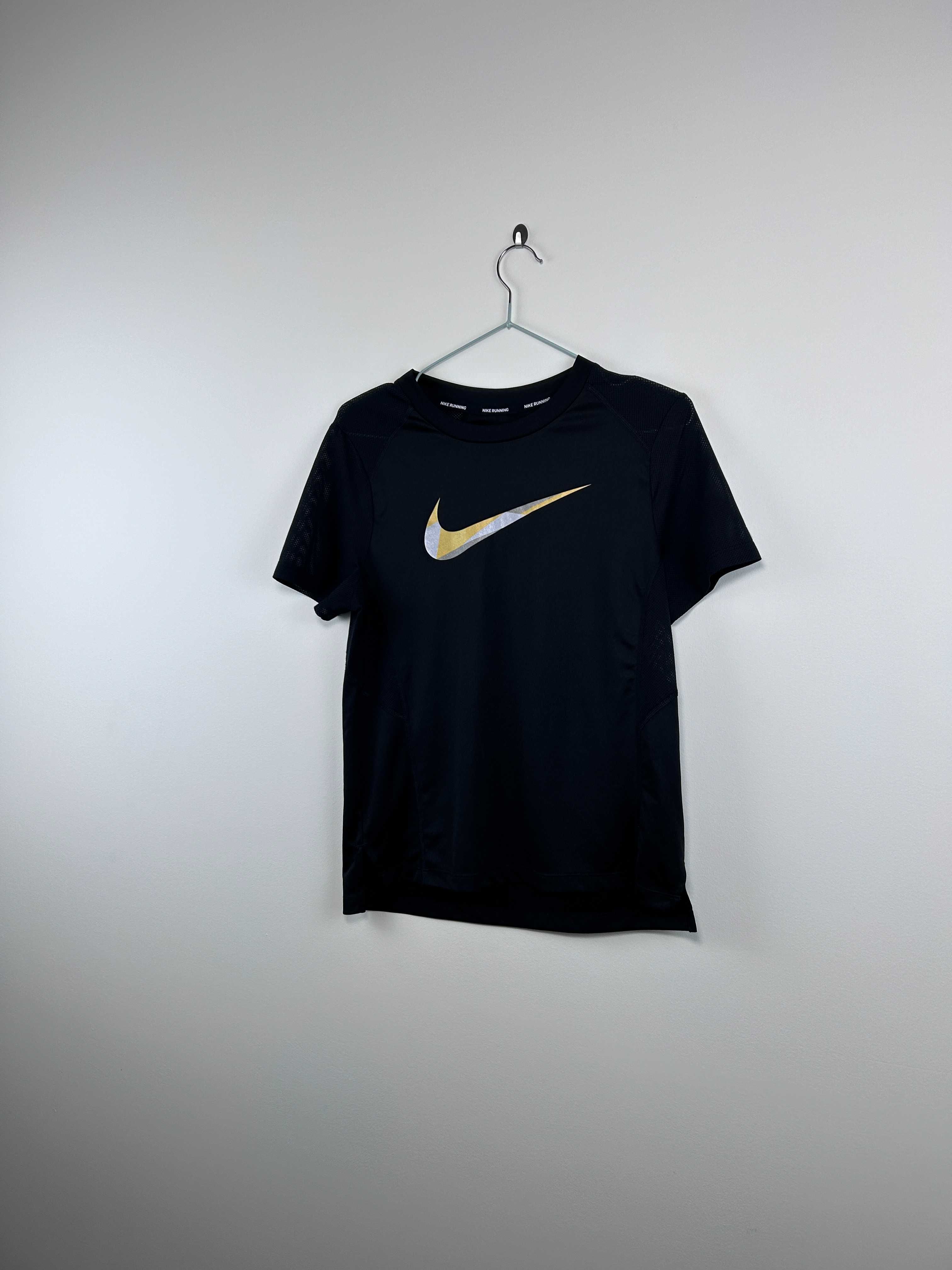 Koszulka Nike 
 Pro