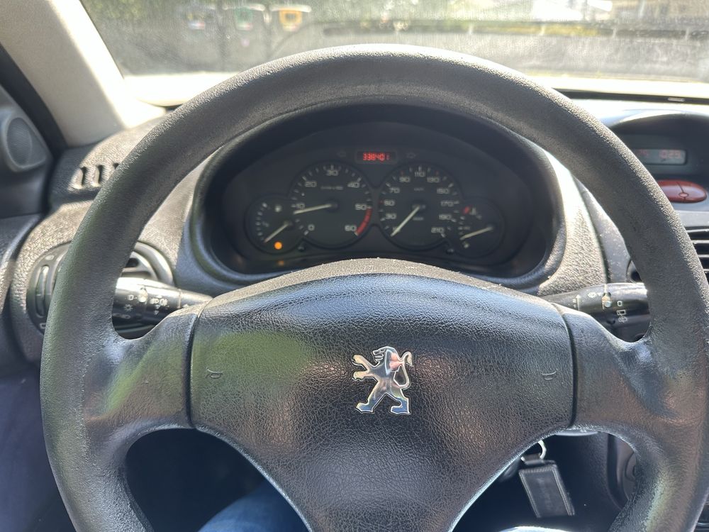 Peugeot 206 1.4 HDI BLAK & SILVER