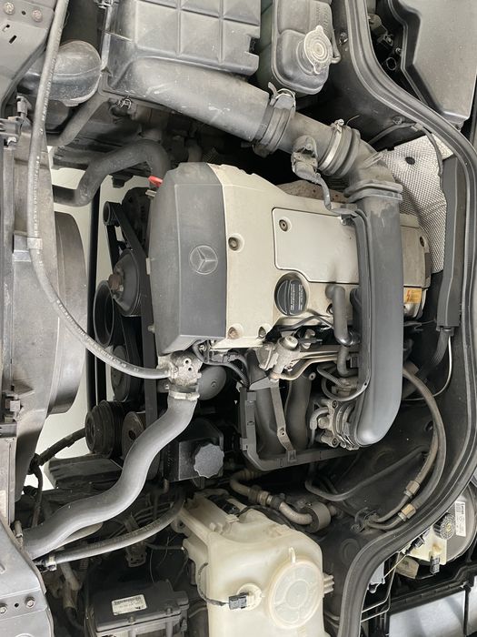 Mercedes carrinha c 180