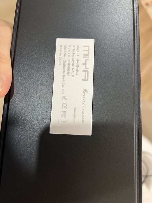 Teclado mecânico 65% Miya Pro Ducky Varmilo Cherry Silent Red Switches