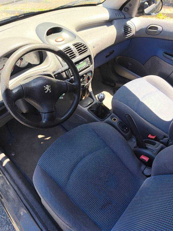 Peugeot 206 Ano 2001