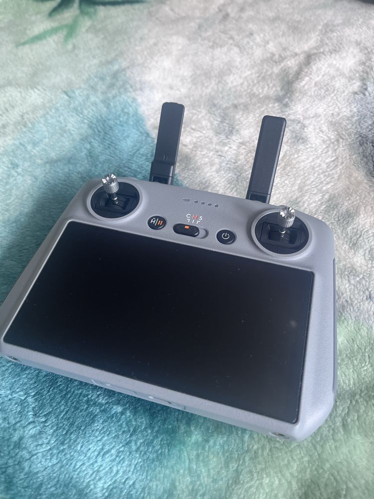 Dron DJI mini 4 pro fly more combo rc2