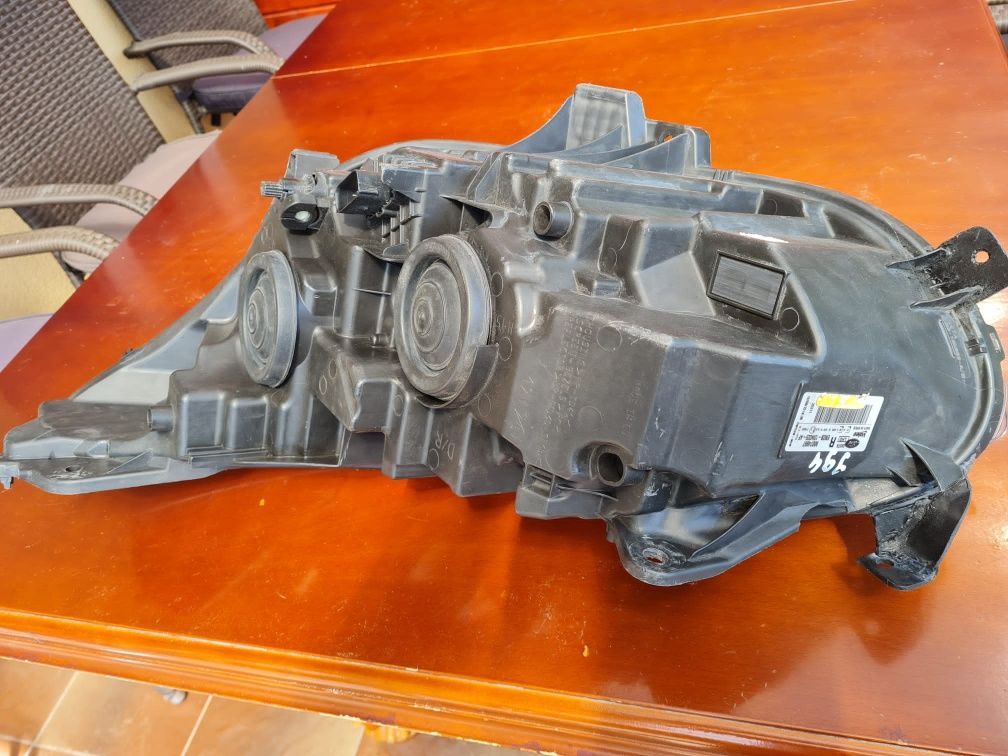 Lampa przednia  ford galaxy  mk4/s-  za darmo max
