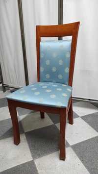 Solidne, drewniane krzesła