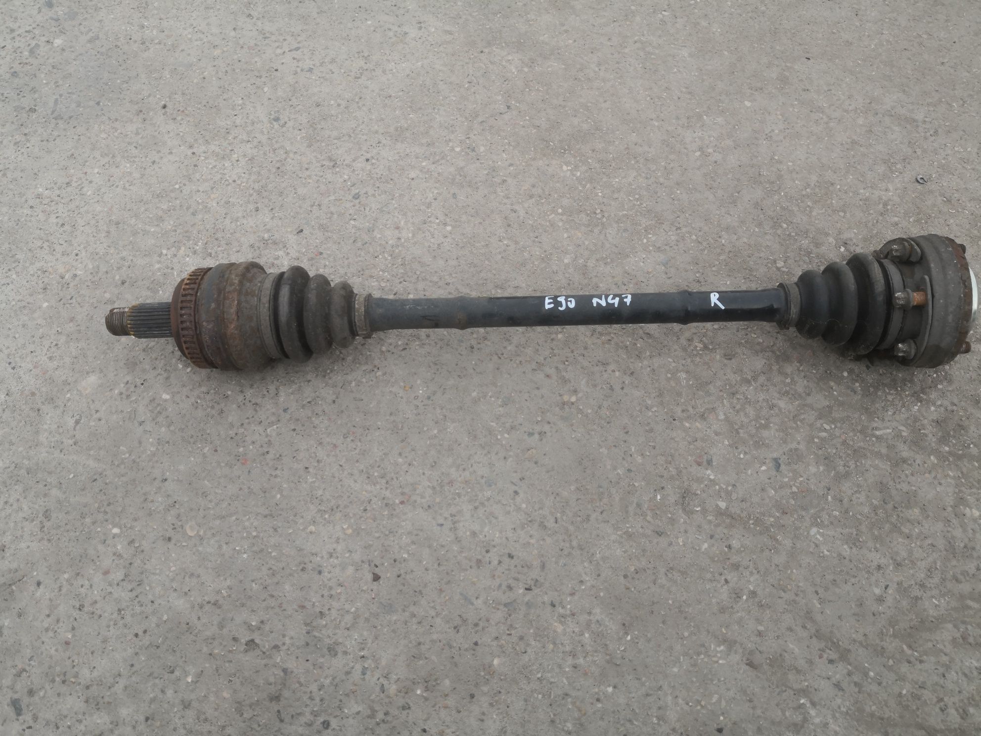 Półoś prawa tylna BMW e90 e91 e92 e87 e81 e82 N47 320d 118d