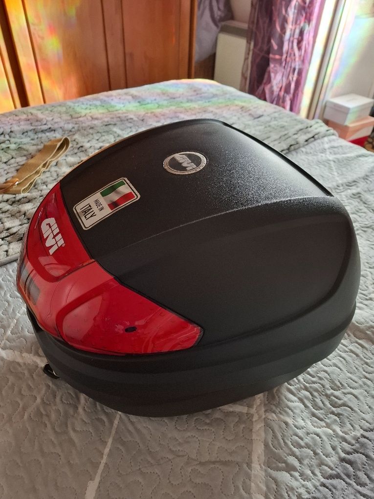 Vendo Top case givi