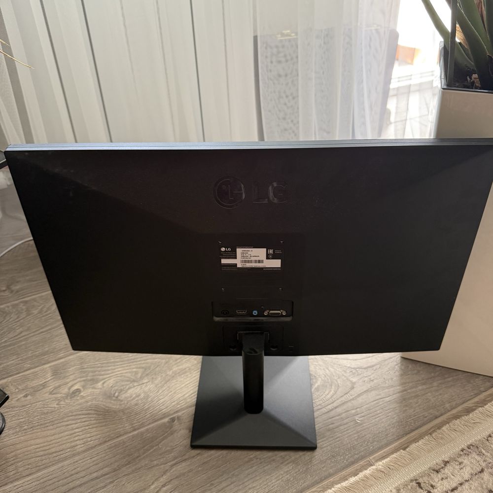 Монітор 23.8" LG 24MK430H-B