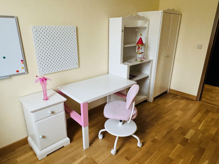 Ikea szafa biała do pokoju dziecka scandi gratis stolik