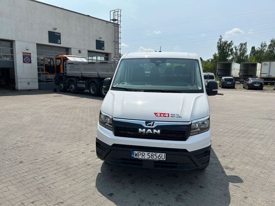 MAN TGE 3.180 4X4 SB  MAN Truck & Bus Polska oferuje pojazdy dostawcze Next Level