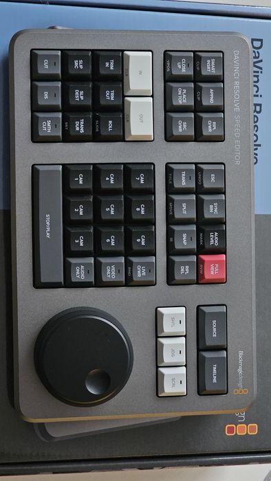 DaVinci Resolve Speed Editor blackmagic