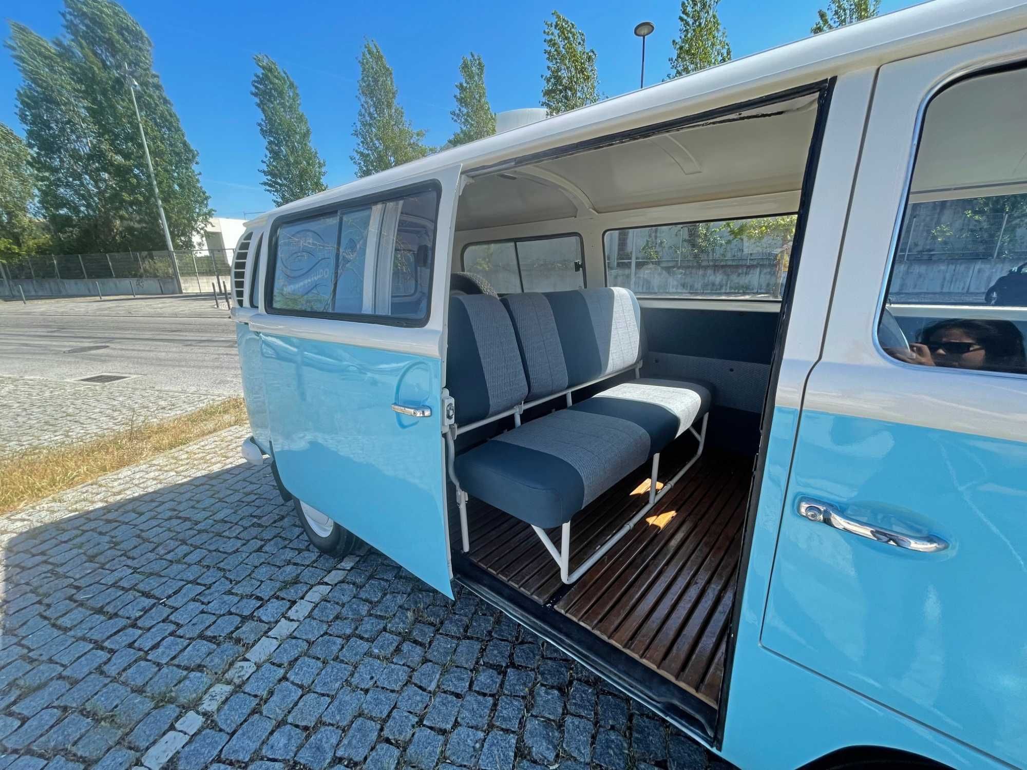 VW Pão de Forma Azul