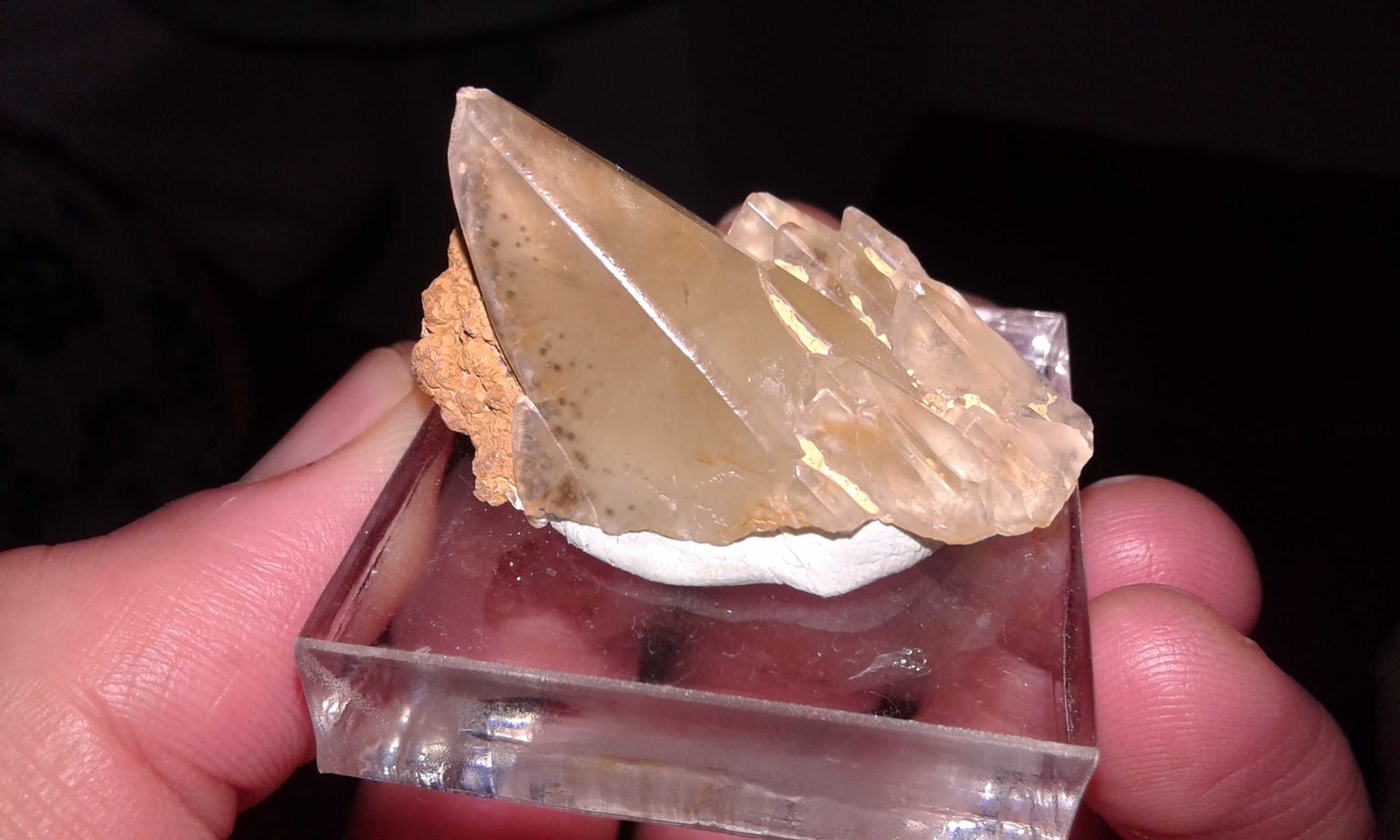 Cristal Calcite com inclusões