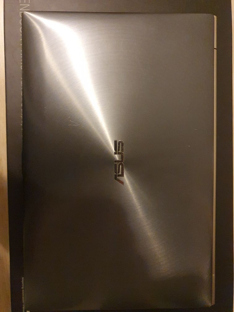 Laptop Asus Zenbook UX21A-K1004H i5 4GB RAM 128 SSD