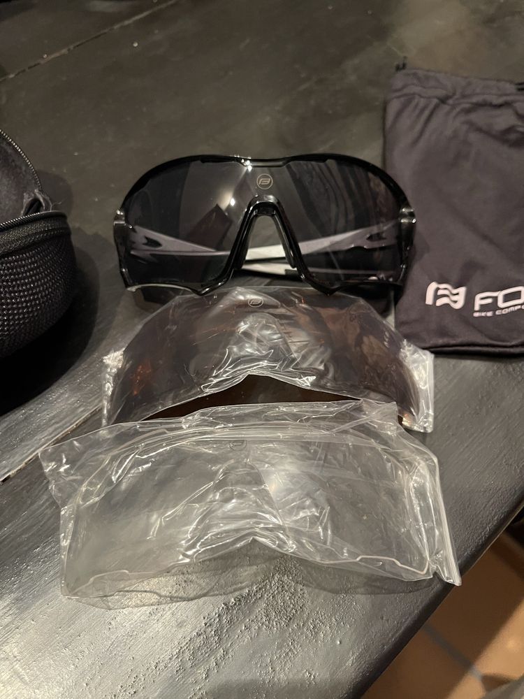 Vendo capacete e oculos Force
