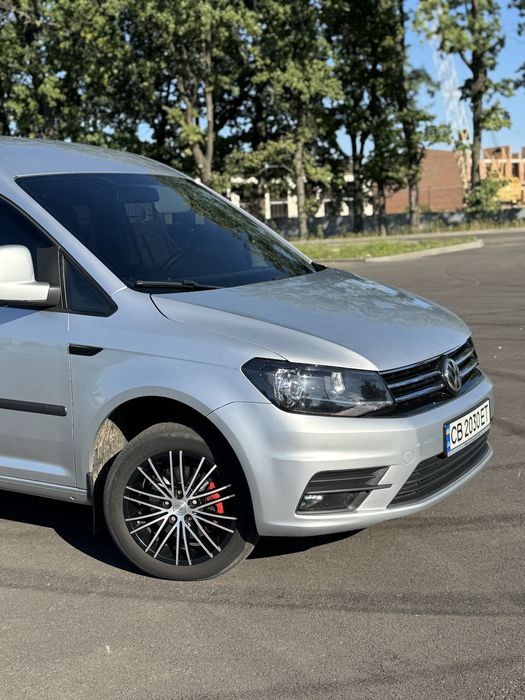 Volkswagen Caddy 2012 року 1.6 дизель.