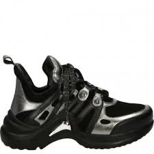 Buty marki Venezia  w bardzo dobrym stanie wlozone maks 5   ( wygodne)