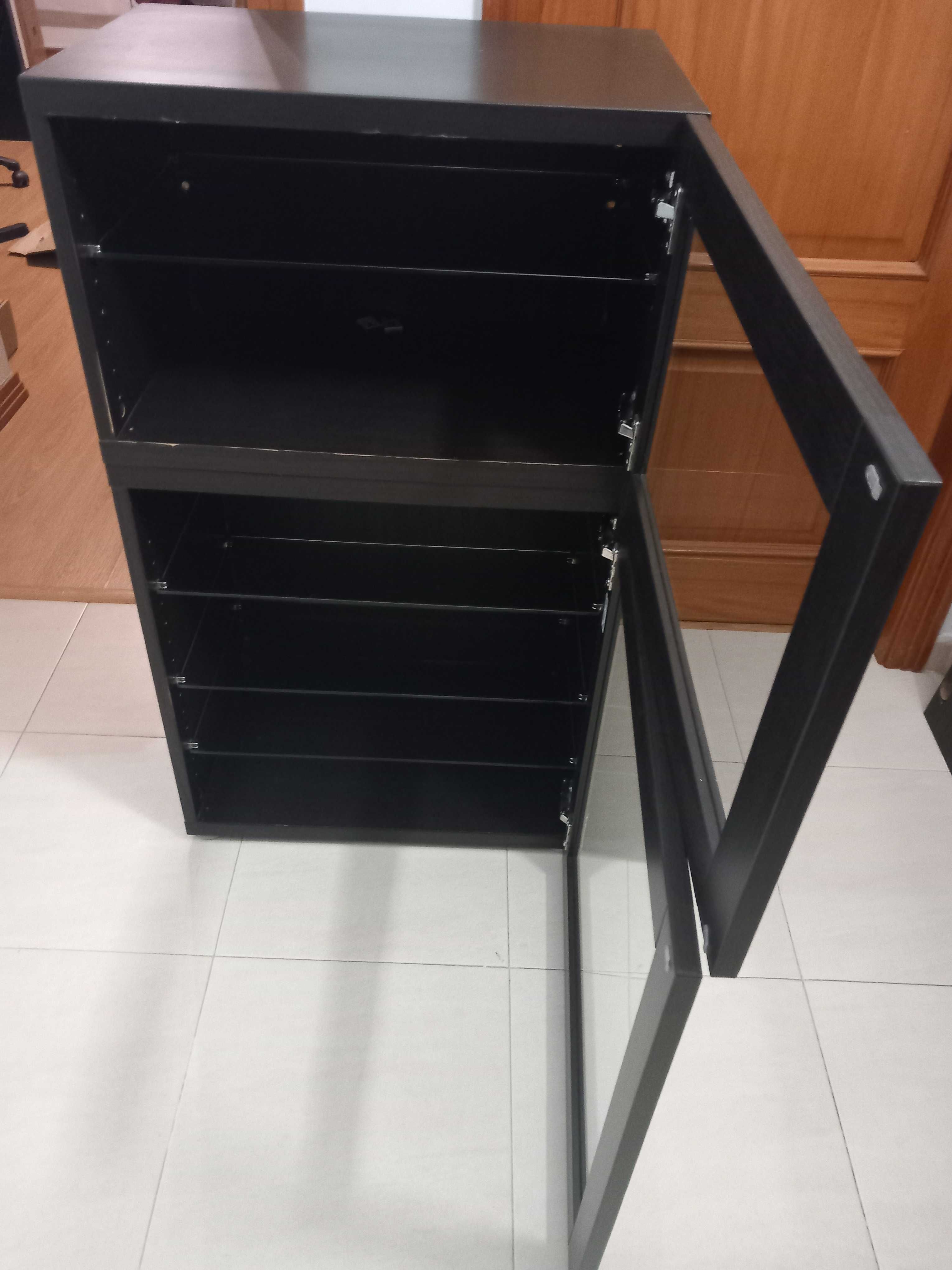 Movel Besta com porta vidro 1,02x60