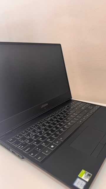 Portátil Gaming Legion Y540