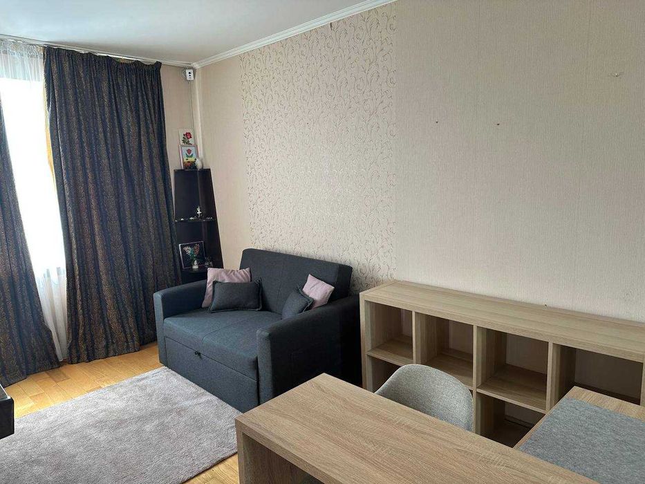 Сдам  на длительный срок 3 кв , м Научная