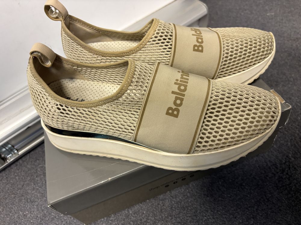 Baldinini sneakers trampki plato koturn na platformie bezowe capuccino