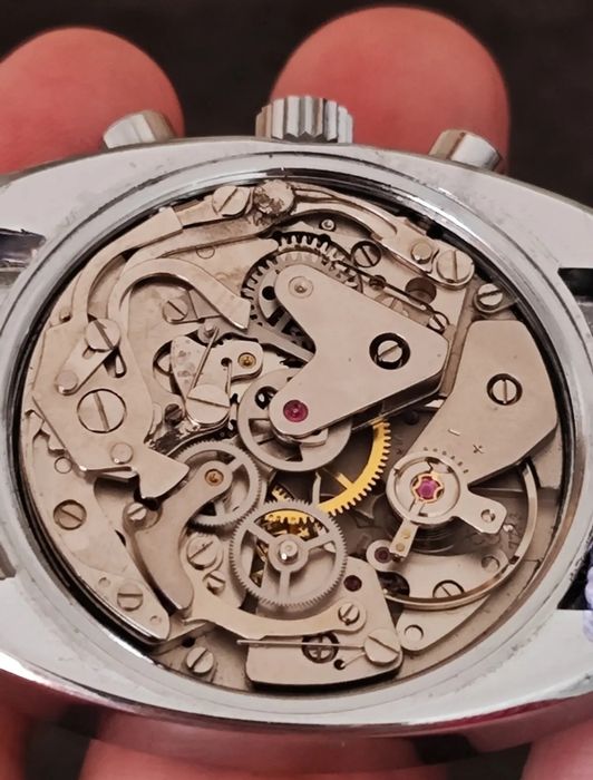 Relógio vintage Dogma Valjoux 7733