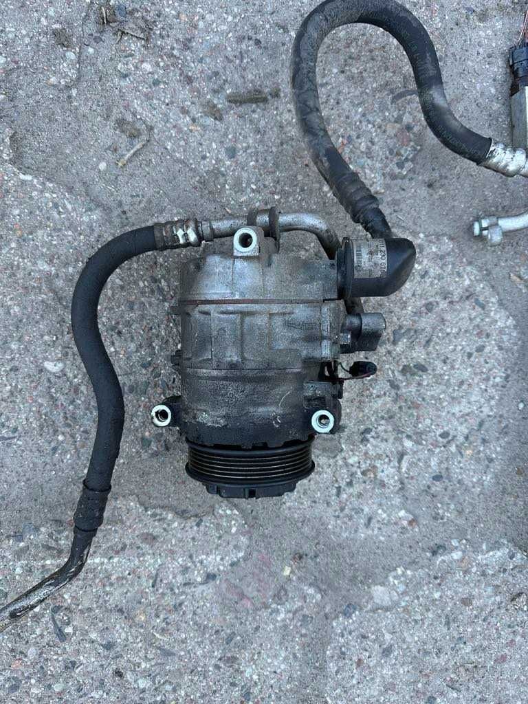 Sprężarka klimatyzacji plus chłodnica  C180 w pelni sprawna