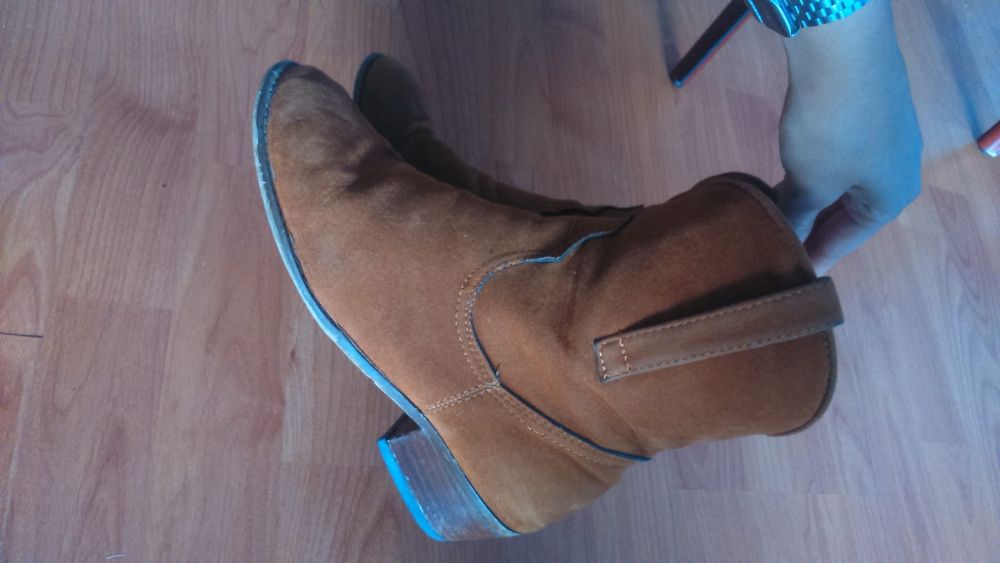 Botins camel (estilo cowboy)