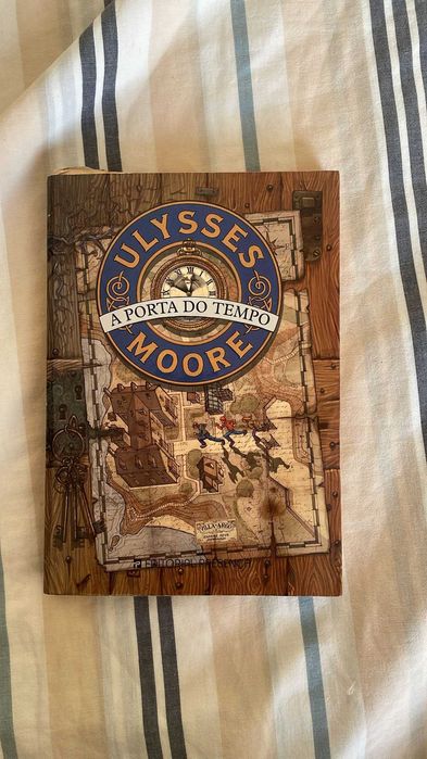 Livro A Porta do Tempo de Ulysses Moore