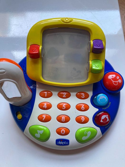 Telefone bilingue Chicco