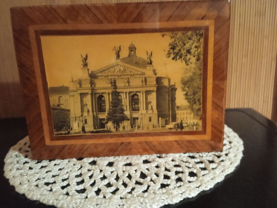 Продам б/у шкатулку