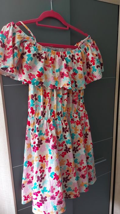 Sukienka hiszpanka Mohito