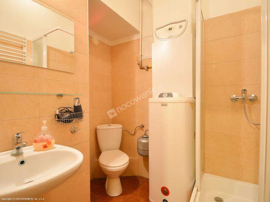 Centrum, Świętoduska 8, koło DEPTAKA