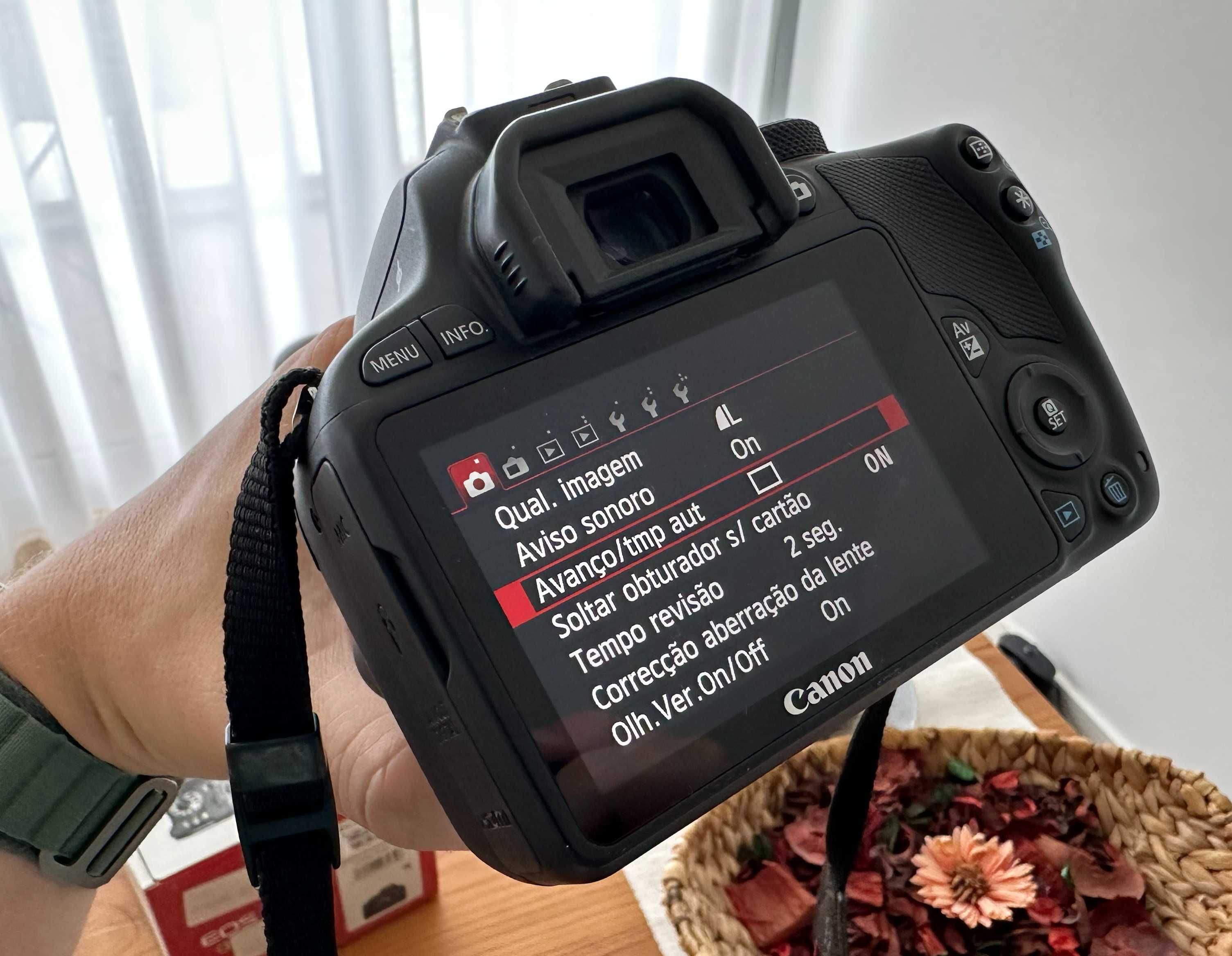 Canon EOS 100 D como nova